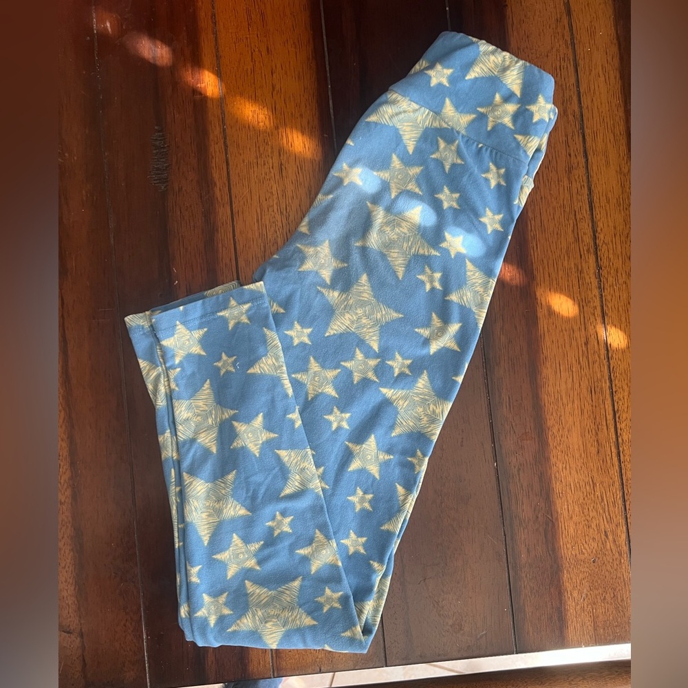 Vintage Tween LuLaRoe Light Blue Star Leggings